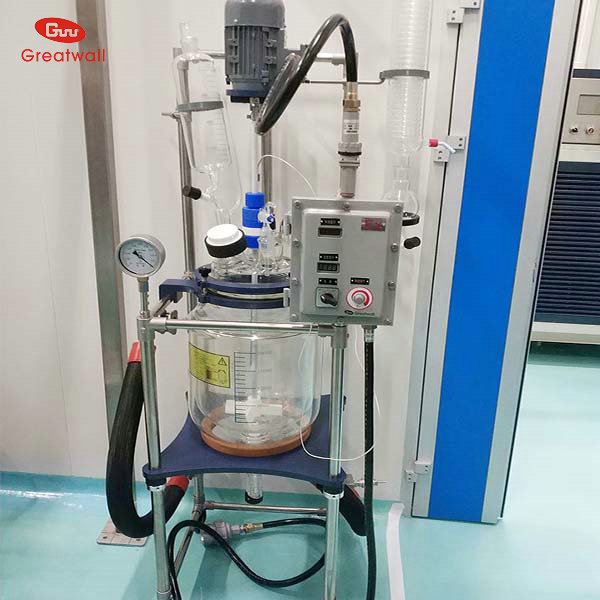 雙層玻璃反應釜怎么使用？